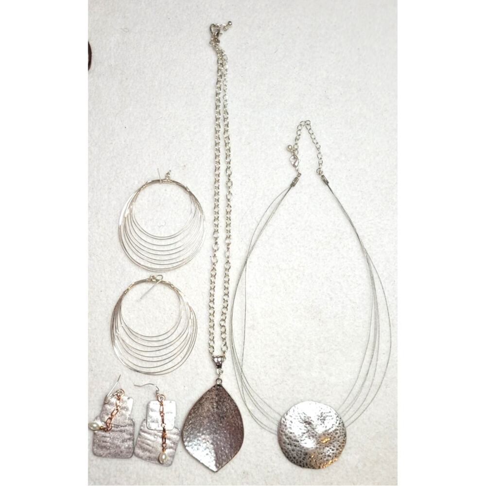 Textured Silvertone Jewelry 4 Pc Lot Chain Infinity Necklaces Pendants Earrings